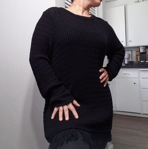 J.JILL Sweater Crochet with fringe at the bottom of the sweater, Size L